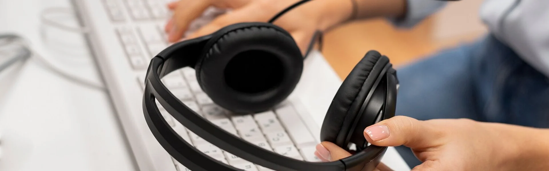 https://ja.fushanpaper.com/wp-content/uploads/2025/09/contact_banner_bg.webp